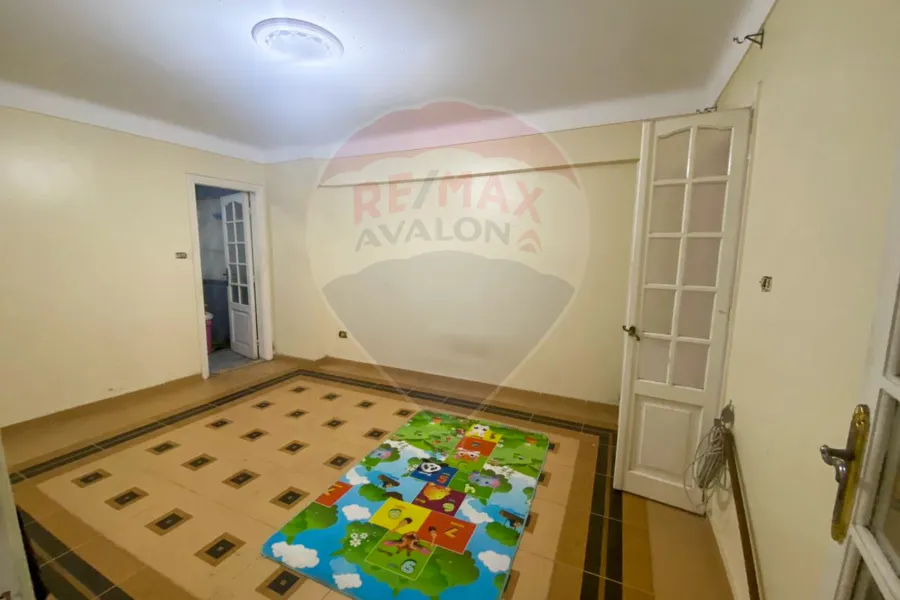 شقة للبيع 165 م جليم (ش أحمد فتحى) - 4,000,000 ج