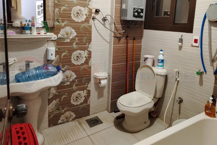 شقة للبيع 110 م الحضرة (ش الياقوت)