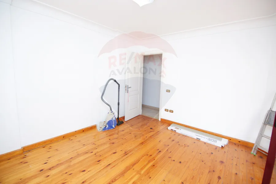 شقة للبيع 185م -  لوران (شارع سرهنك - مينا فلورنس)