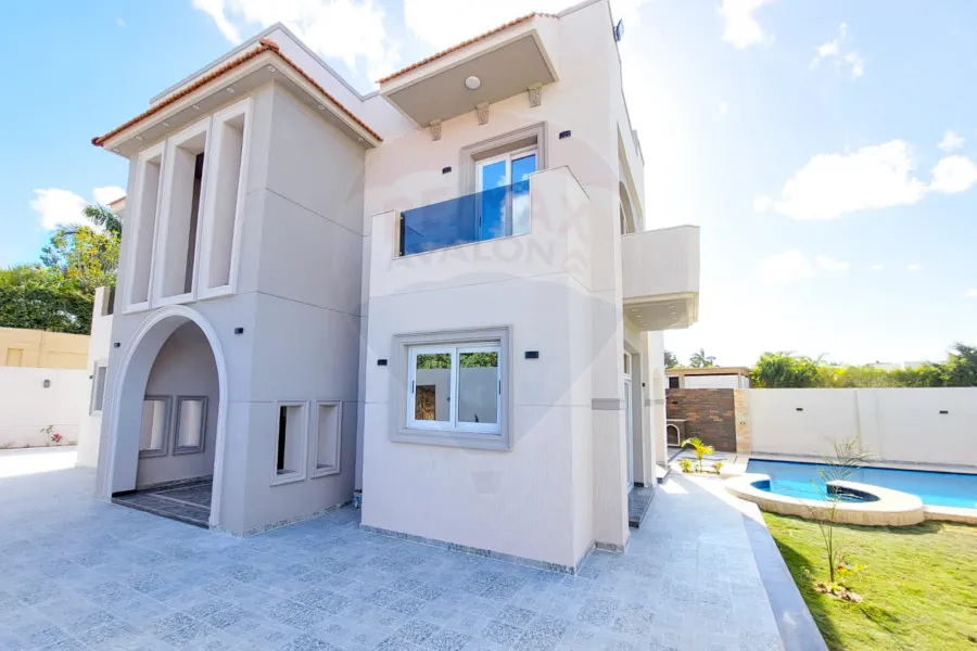 Villa For Sale 750 m King Marriout (Elrashedy St.)