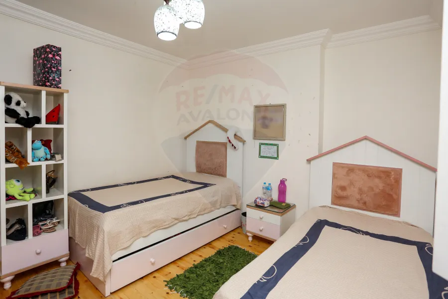 Apartment For sale 185 m Zizinia (Mostafa Abdel Razek St.)