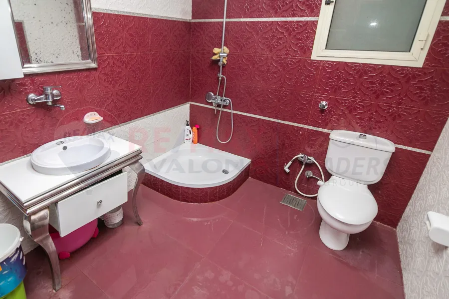 شقة للبيع 230 م سموحه (ش ذكي رجب)