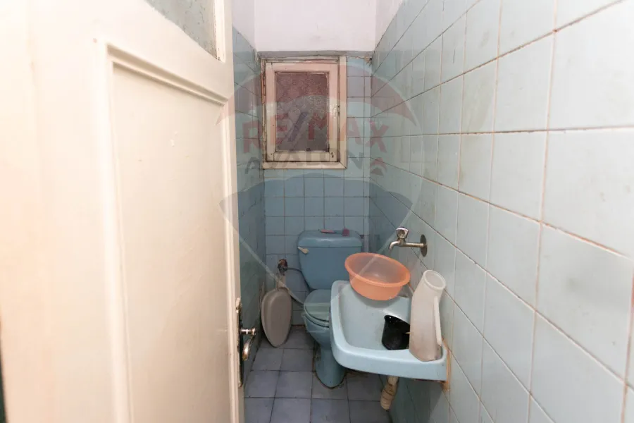 شقة للبيع 130 م محرم بك (خطوات من ش المنشا)