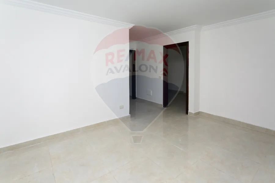 شقة مرخصة إداري للإيجار 86 م الأزاريطة (ش شامبليون - عمارة براند)