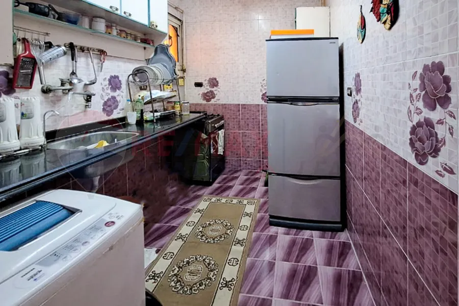 شقه للبيع 135 م فكتوريا (ش عبد السلام عارف)