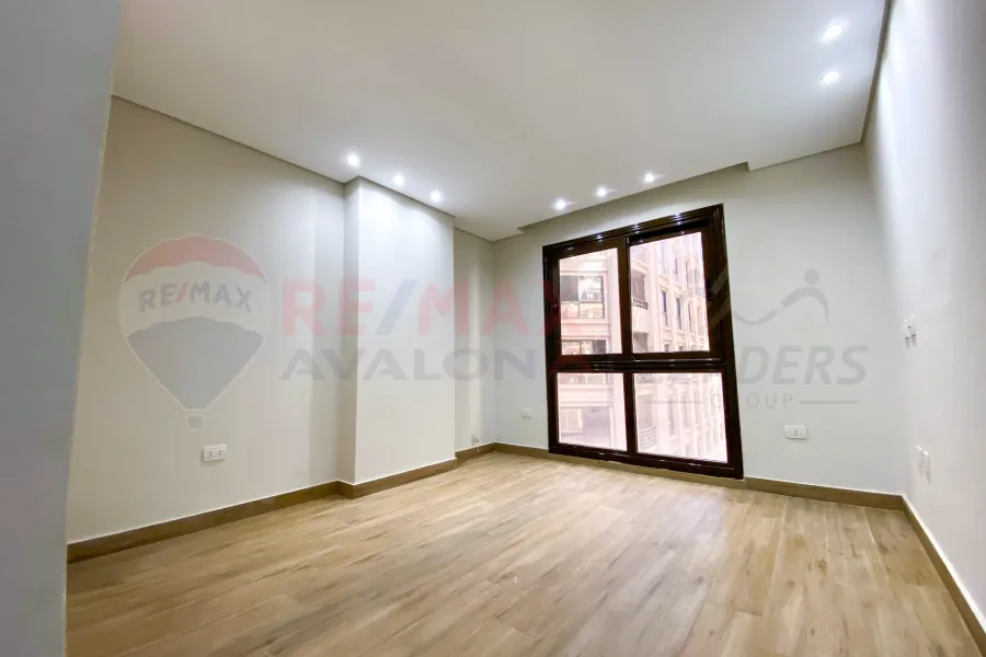 شقه للبيع 168 م سموحه (فالوري انطونيادس)