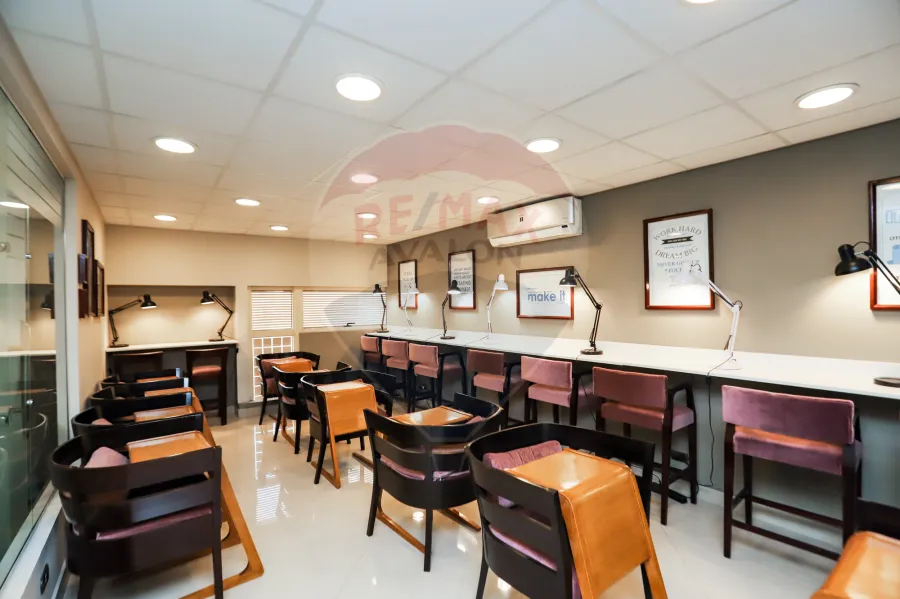 مقر ادارى للبيع 140 م جناكليس ( شارع أبوقير الرئيسي )