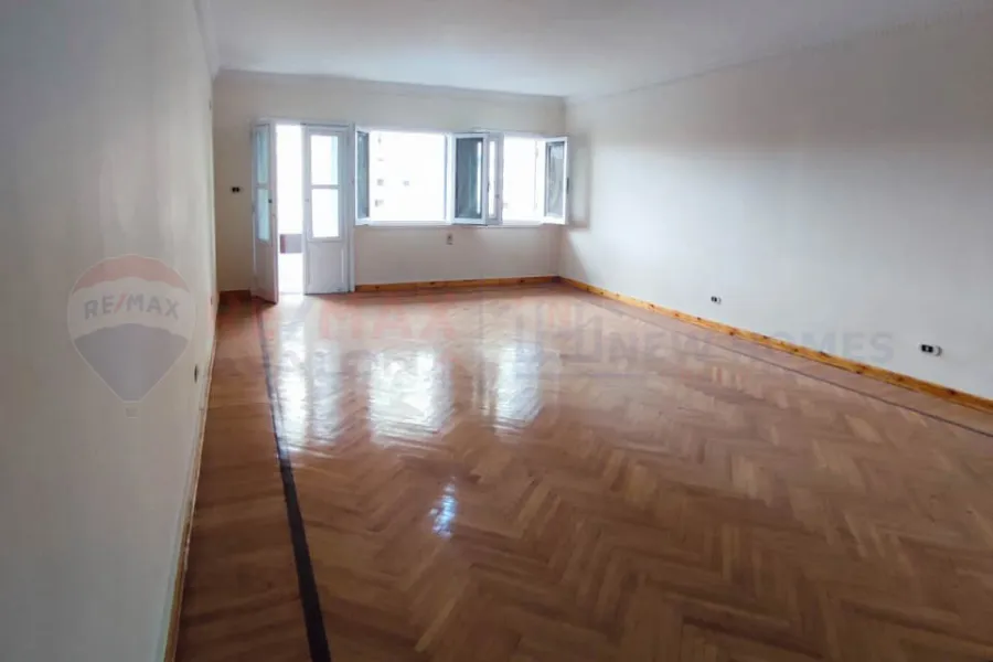 شقة للبيع 145 م صافي سموحة (امام زهران)