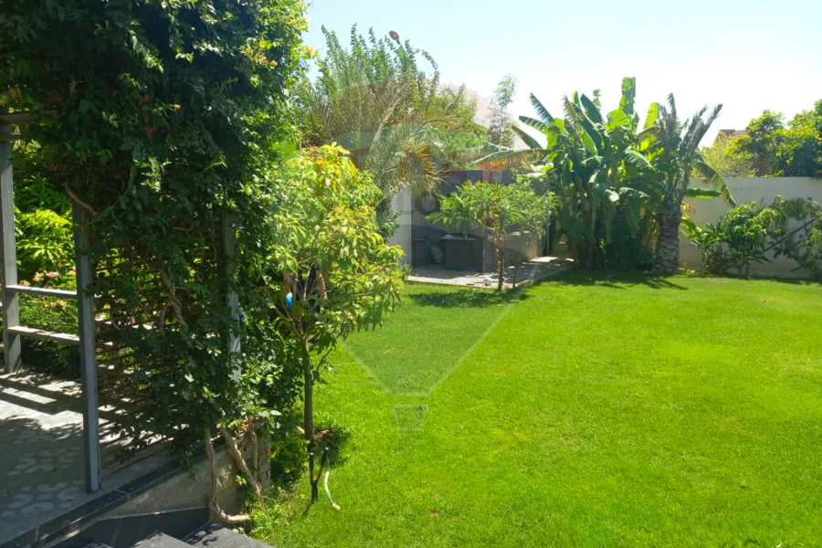 فيلا ستاند الون للبيع 640 م كينج مريوط  (كمبوند الواحة)