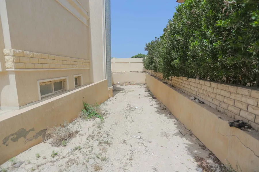 Stand Alone Villa 1090m for Sale Al Orouba Compound (King Marriott)
