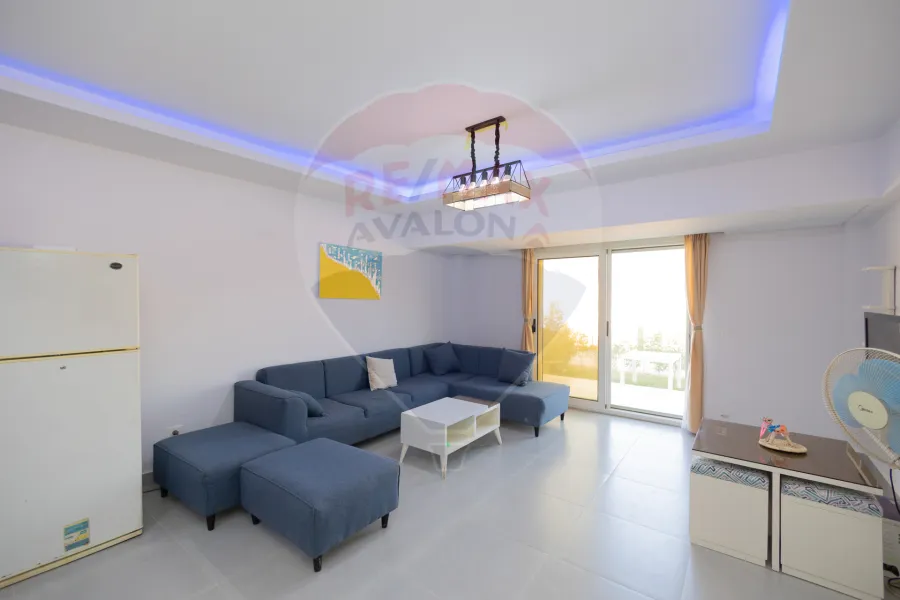 شاليه ارضي مفروش للبيع (سي فيو - رأس الحكمه) 120 م