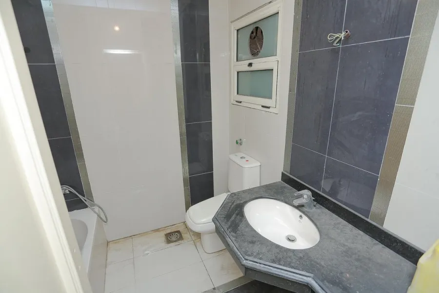 دوبلكس للبيع 236م سموحة (ش فوزى معاذ الرئيسي)