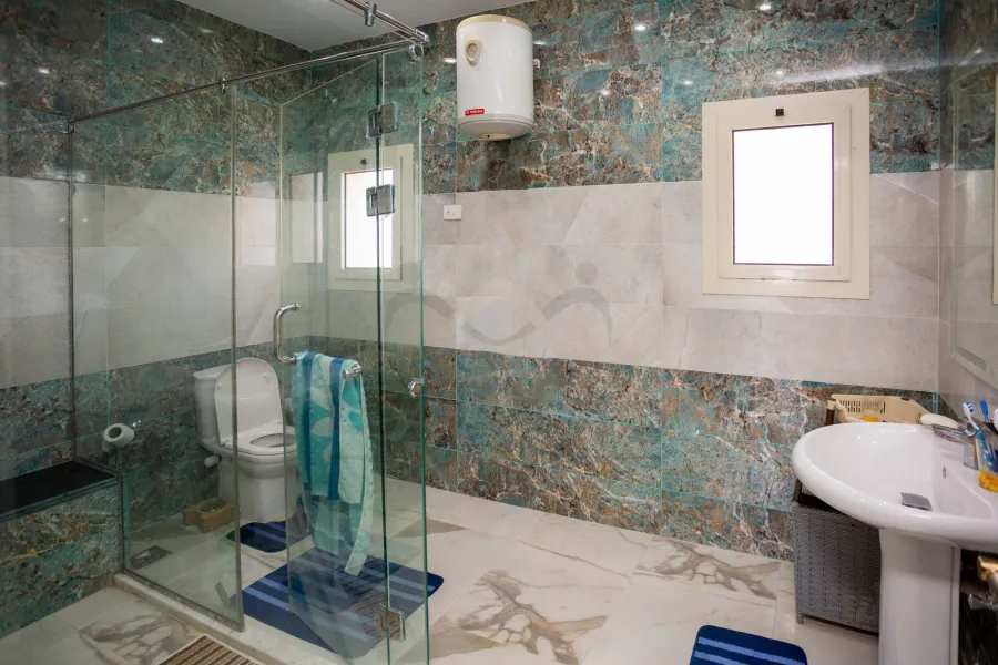 فيلا ستاند الون للبيع (مارينا 5 لسان الوزراء - الساحل) 1,200 م