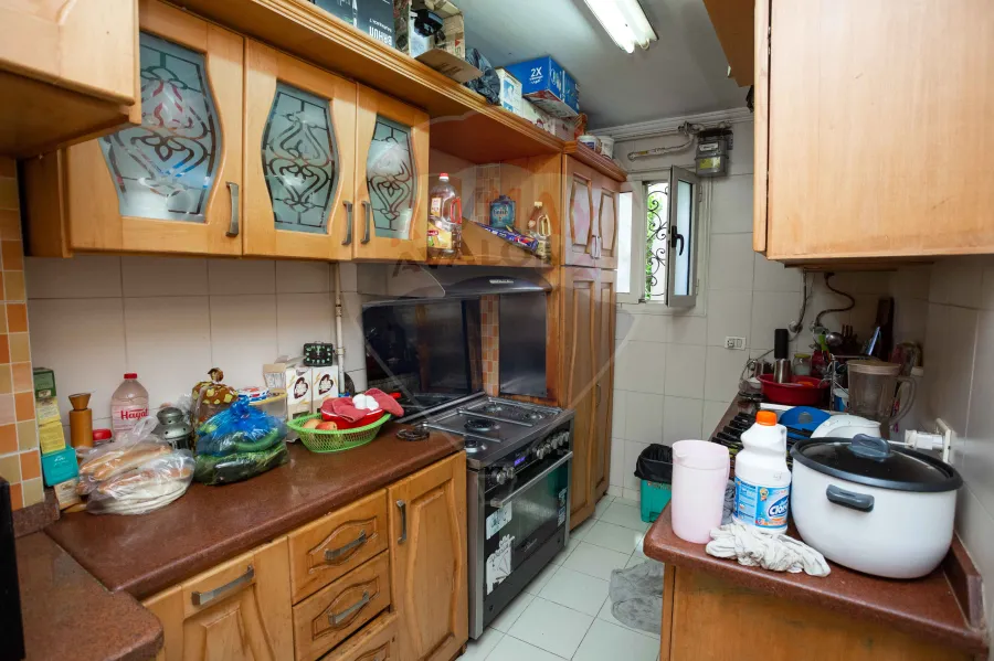 Apartment For sale 170 m Janaklis (directly on the tram station)