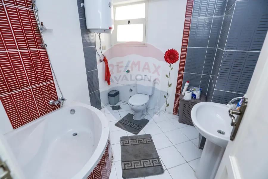 Apartment For Sale 240 m Mostafa kamel (Kirosez towers)