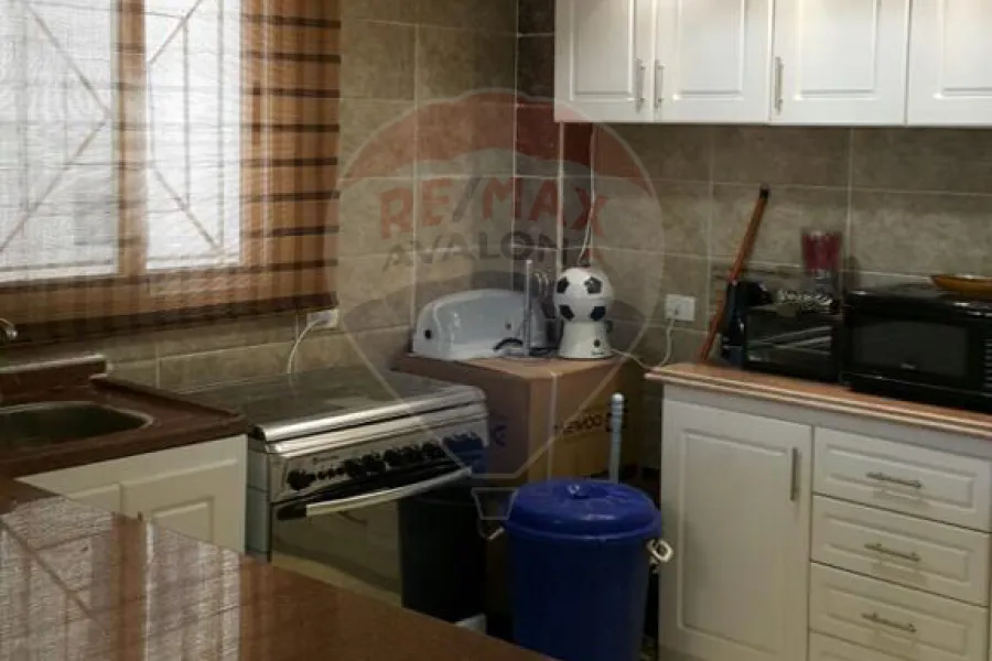 فيلا توين هاوس للبيع (ستيلا هايتس) 245 م