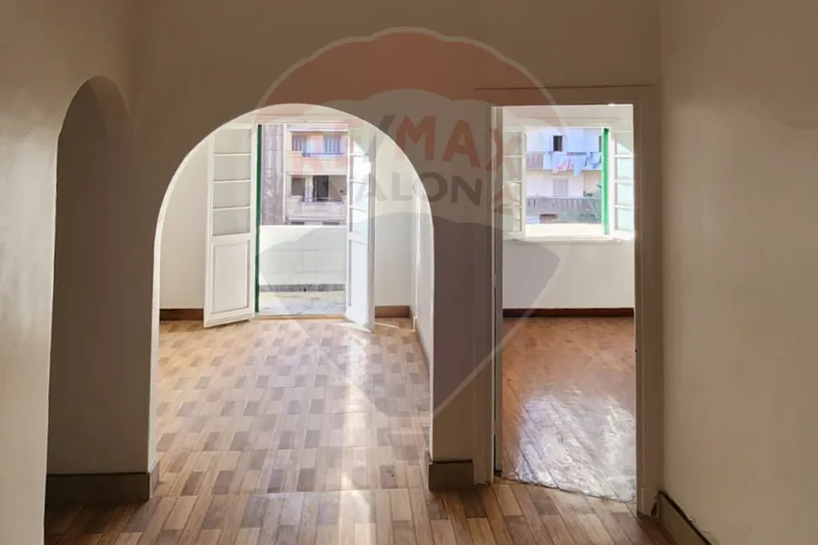 Apartment for sale 85 m Cleopatra El Soghra (intersection of Sidi Gaber St. and Fustat St.)