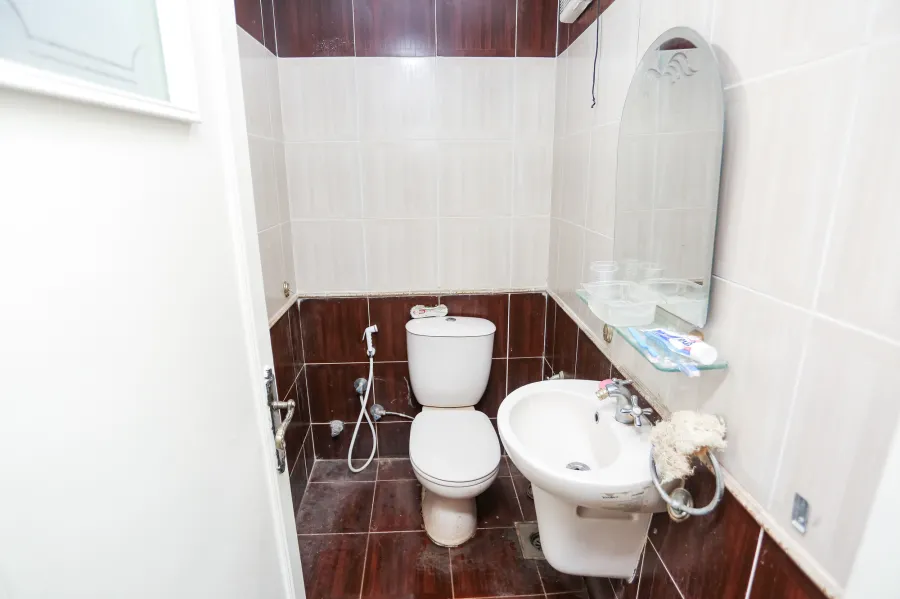 شقة للبيع 225 م ستانلي ( ش عبد العزيز فهمى - خطوات من البحر )