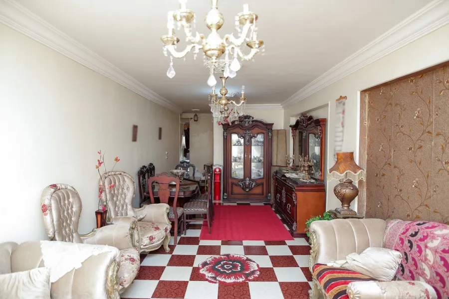 شقة للبيع 145م ميامي (متفرع من البحر)