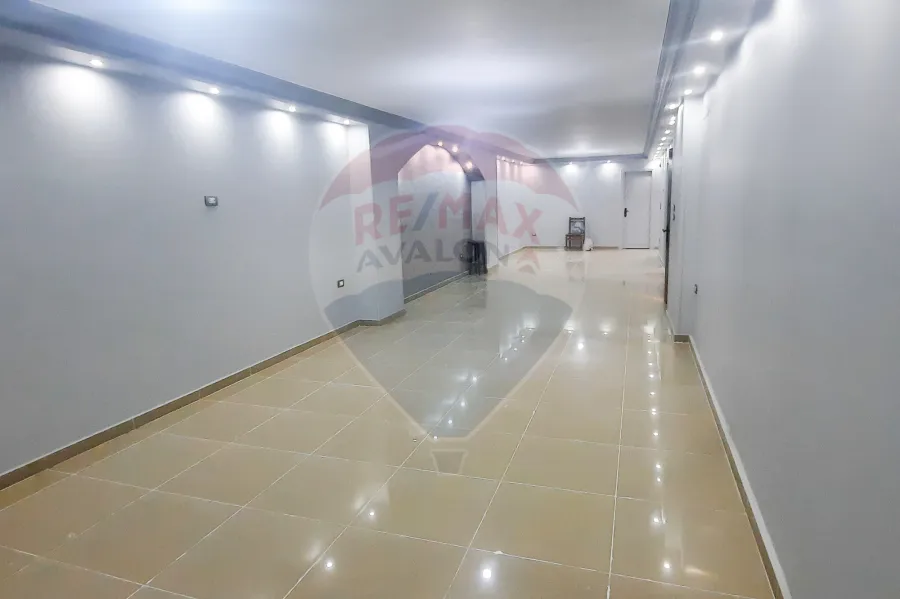 شقة للايجار 180 م سموحة (ش الريادة)