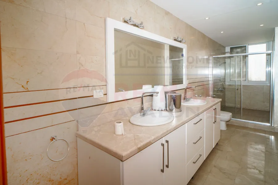 شقة للبيع 415 م المعادي  (كورنيش النيل مباشرة)