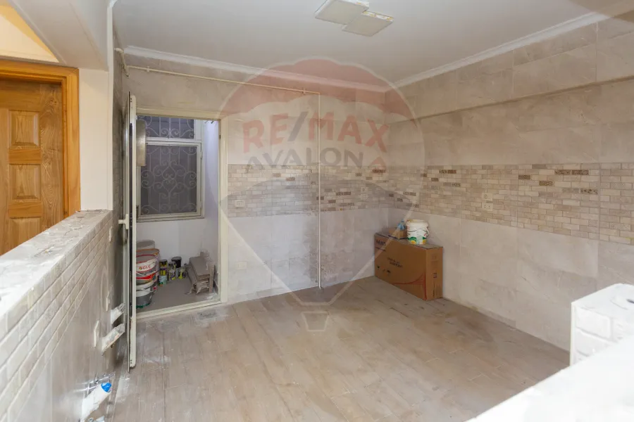 شقة للبيع 131 م سموحة (بجوار جرين تاورز)-1