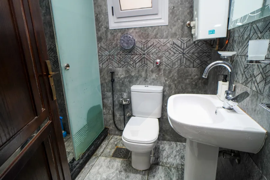 Furnished Apartment for rent 100 m Smouha (Steps from Fawzy Moaaz st)