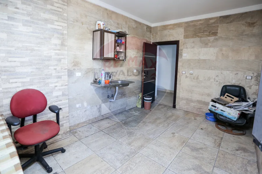 Apartment for Sale 240 m Stanly (Directly on the Sea.)