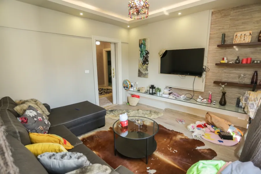 شقة للبيع 252م زيزنيا(ش أبو قير الرءيسي)