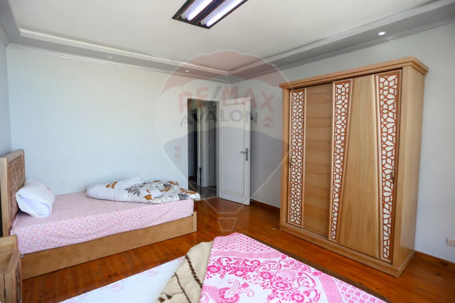 Apartment for sale 300 m Sidi Bishr (next to the Hilton)