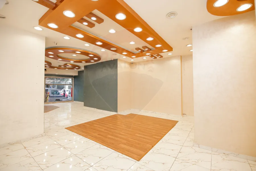 محل للبيع 300 م جليم (طريق الحرية)