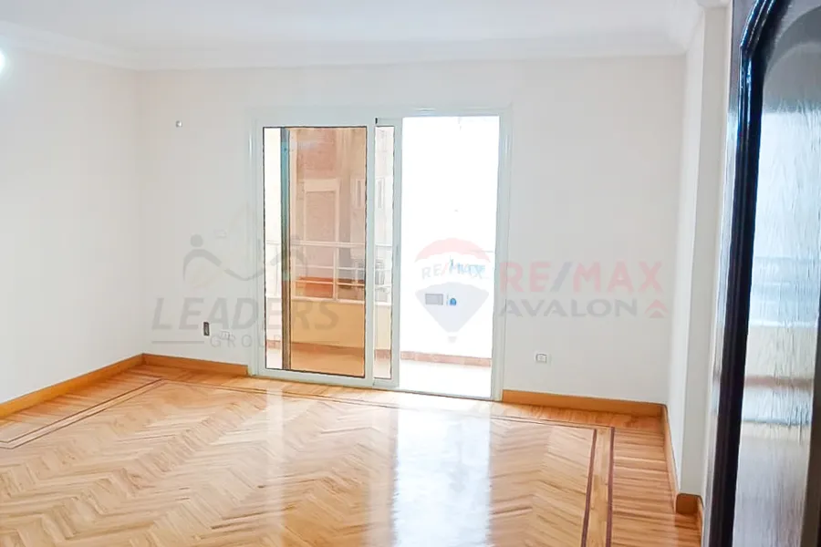 Apartment for sale 190 m Kafr Abdo (Sakinah Bint Al Hussein St.)