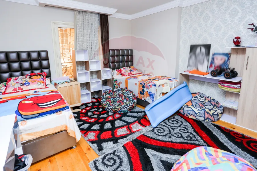 Apartment for sale 262 m Louran (Serhank St. steps from taram station)