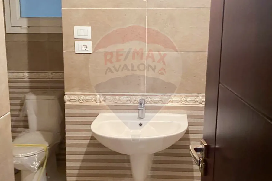 شقه للايجار 202 م سموحه  ( جراند فيو )