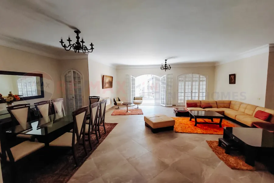 شقة للايجار المفروش 370 م ستانلى (بين البحر والترام)