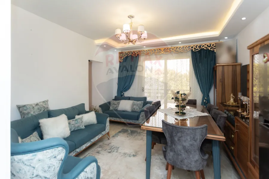 Villa for sale 1,000 m Al-King Mariout (New king St.) - 12,000,000 EGP