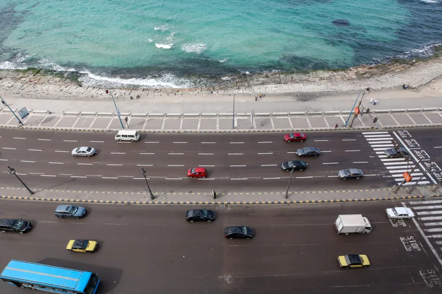 شقة للإيجار180م الإبراهيمية (على البحر مباشرة)