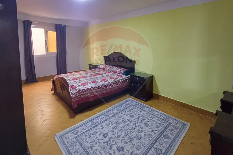 شقة للبيع 100 م سيدي بشر (بجوار مدرسة الطفولة السعيدة)