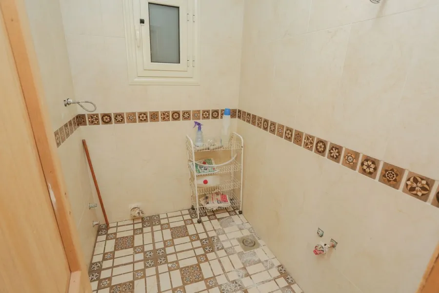 شقة للبيع 160م سبورتنج (خطوات من ش أبوقير الرئيسي)-