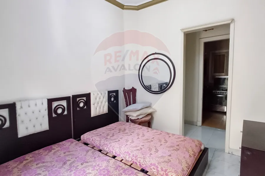 Furnished apartment for rent 130 m Gleem (steps from the sea)