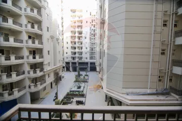 شقة للبيع 171 م كومباوند فالوري سموحة ( ش النقل والهندسة )