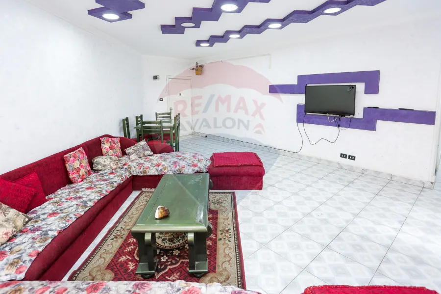 Registered Apartment For Sale 105 m Gleem (Directly On The Sea)