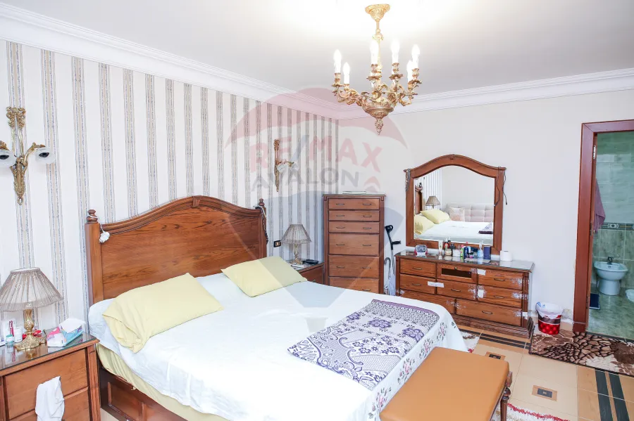 Apartment for sale 320m Smouha (Seif Tower. Branched From Albert Elawal St.)