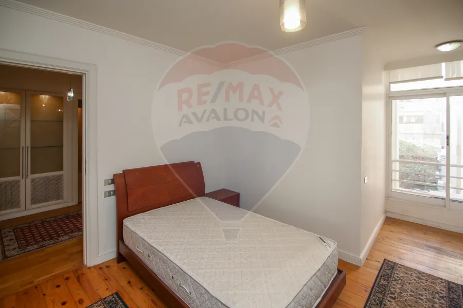 Apartment for sale 230 m Kafr Abdo (Saint Geny)