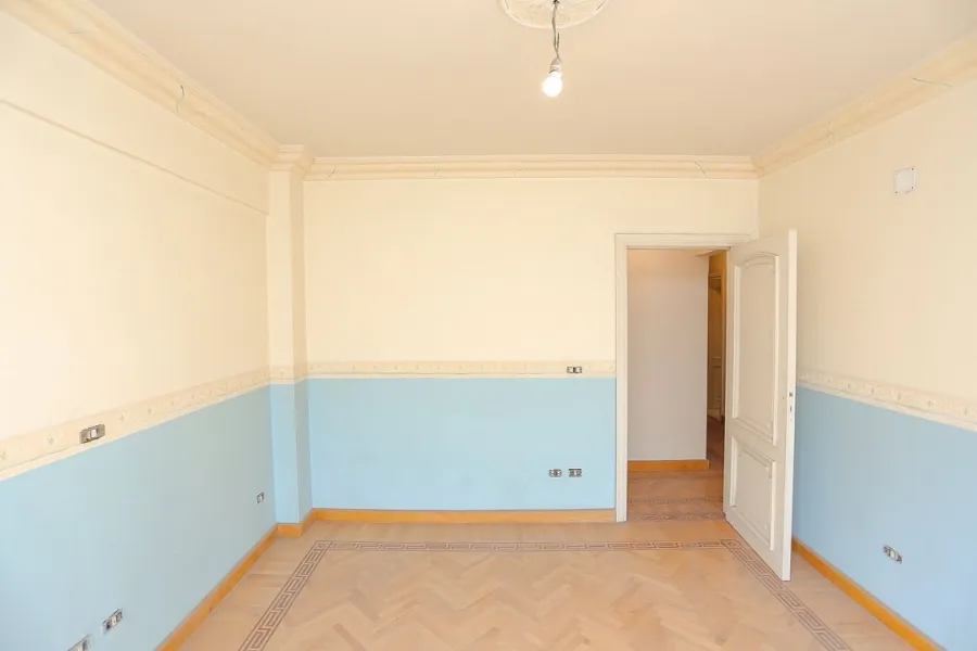 دوبلكس للبيع 236م سموحة (ش فوزى معاذ الرئيسي)