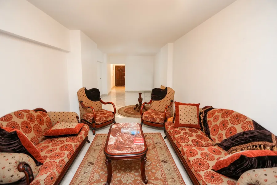 شقة للبيع 145م المندرة (أبراج الحلواني - اعلي كارفور المندرة)