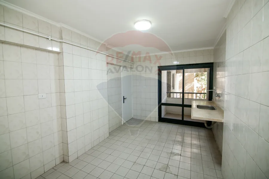 Apartment for sale 310 m net Latin District (Fouad St.- brand building)