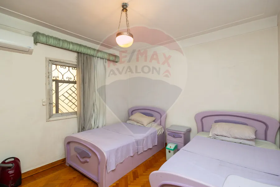 Apartment for sale 216 m Louran (The building on the first row of the sea)