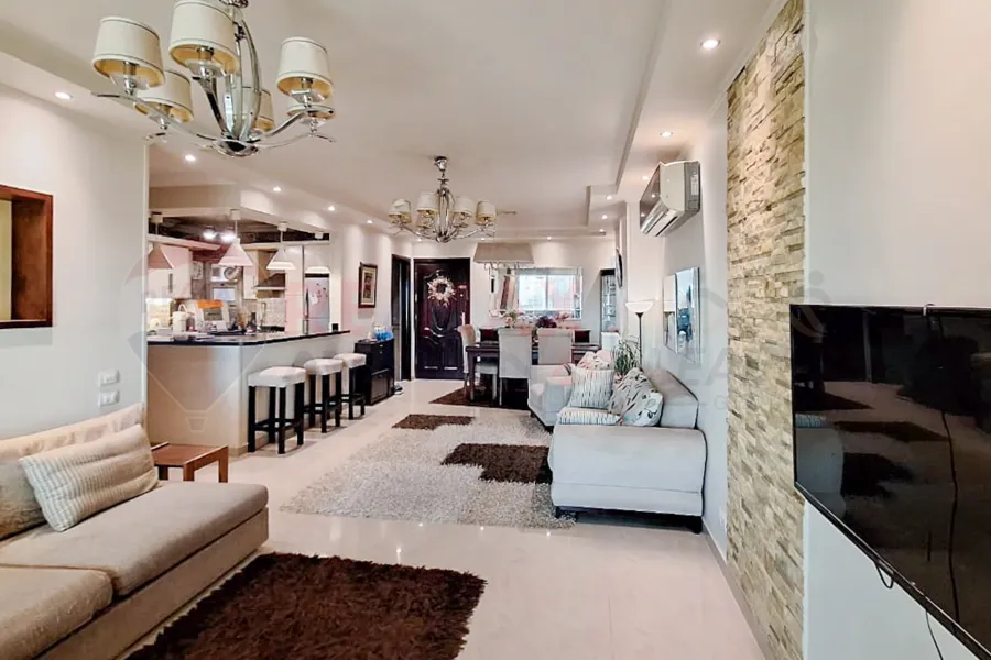 شقة للبيع 150 م سموحة (جرين بلازا)