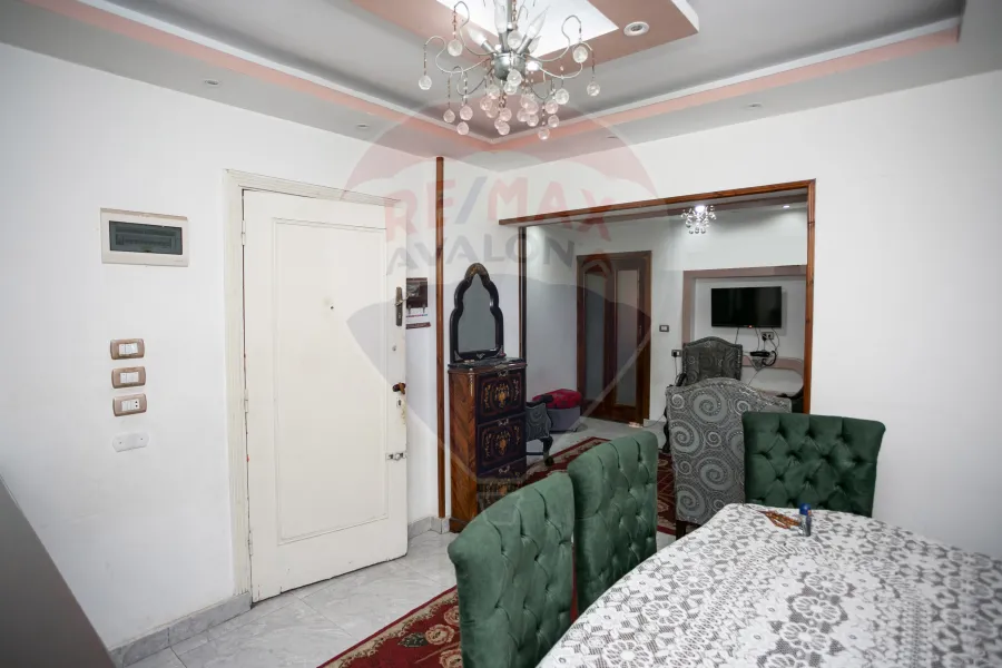 شقة للبيع 100 م سيدي بشر (خطوات من فندق الهيلتون)